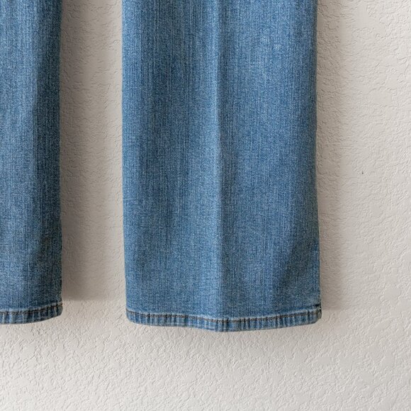 NYDJ Size 10 Tummy Tuck Jeans Light Wash Made in USA Straight Leg Denim - Picture 5 of 7